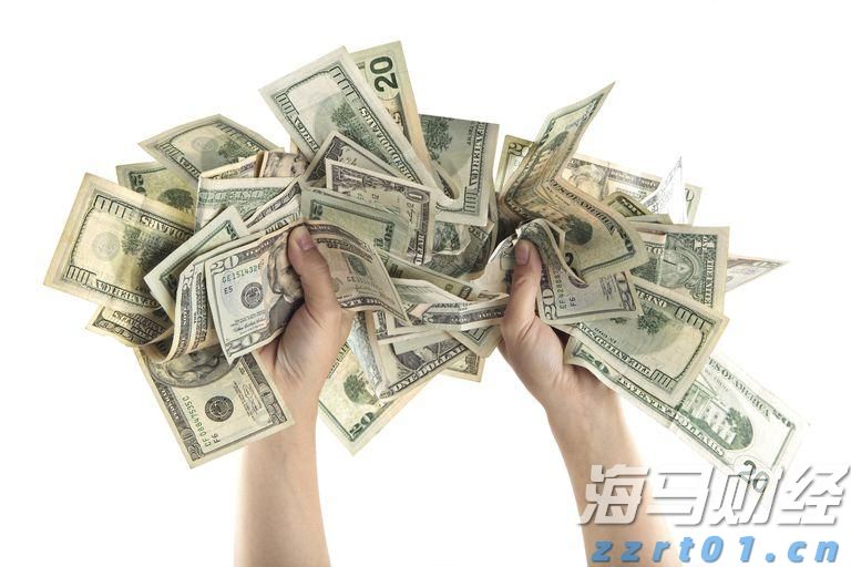 传统基金持续失去资金，比特币成为投资“救星”！过去一年获得22%超额收益