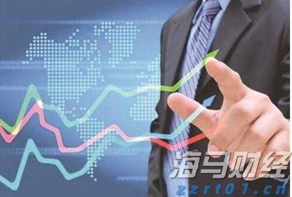 我市相关部门举行就业服务进校园活动